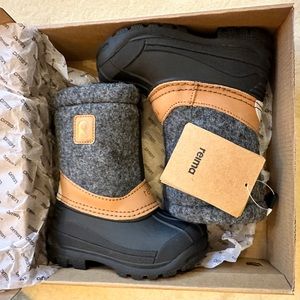 REIMA Brand new in box - insulated and waterproof winter boots! Size EUR25 / US9
